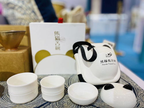 大文創(chuàng)引領新文旅 三千余件特色產品點亮文創(chuàng)大會，激發(fā)文藝創(chuàng)作無限活力
